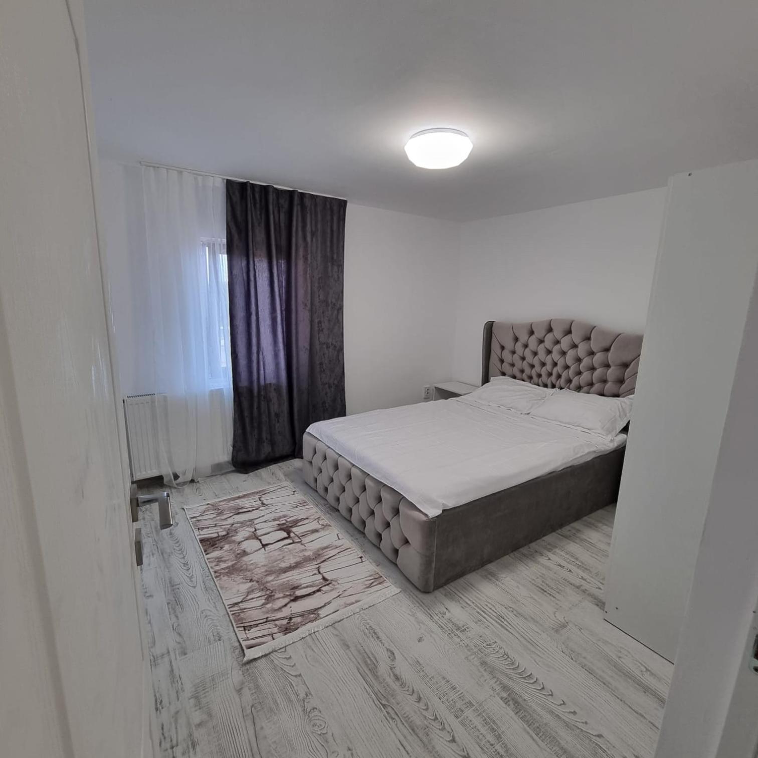 Lovely 2 Bedrooms Flat Cornelia- Central Corabia Dış mekan fotoğraf